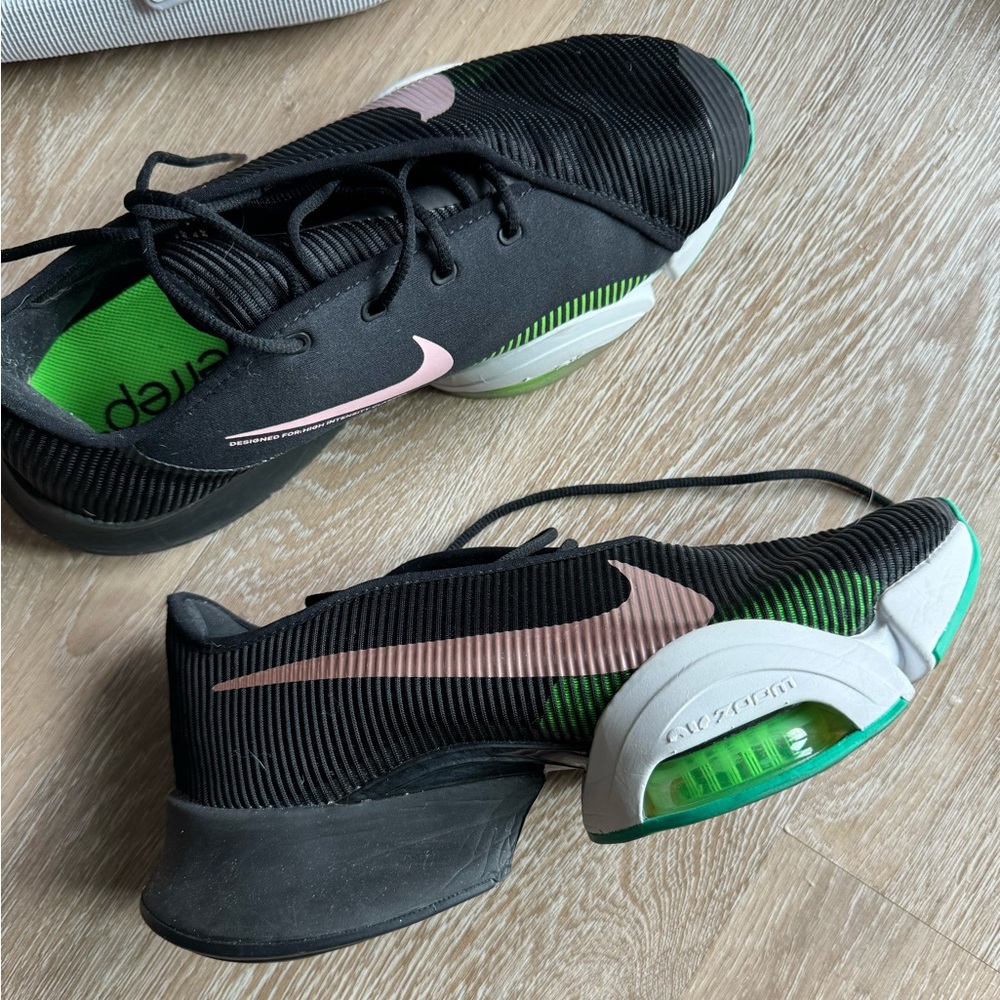 Nike Superrep Black Sneakers - Picture 4 of 4